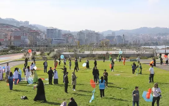 Rize'de 'Geleneksel Uçurtma Şenliği' düzenlendi