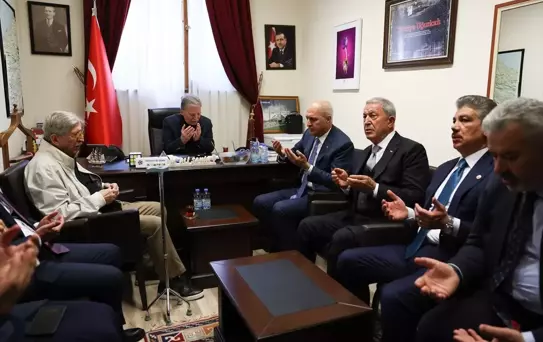 Kurtulmuş'tan Şahin'e Taziye Ziyareti