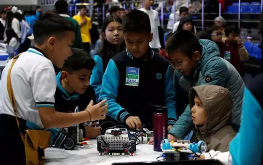 TİKA, Kırgızistan'da STEM Robot Olimpiyatı'na Destek Verdi