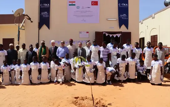 Nijer'de Yetimlere Marangozluk Eğitimi