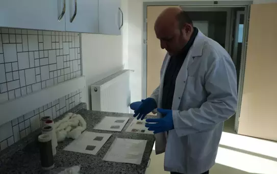 8 yıllık çalışma ile giyilebilir kanamayı azaltan özel kumaş geliştirdi