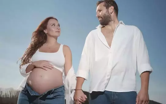 Annelik heyecanı yaşayan Başak Gümülcinelioğlu'ndan ilk paylaşım!