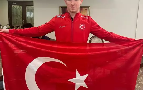 Enes Burç'tan Tarihi Başarı