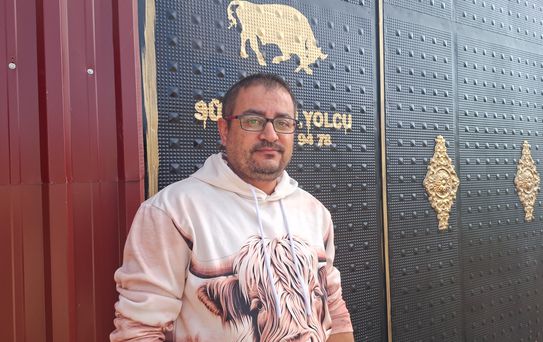 Yılanı Kuyruğundan Yakaladı