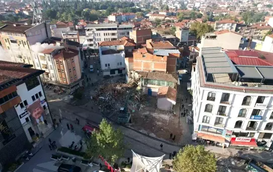 Sındırgı'da Deprem Sonrası Afet Bölgesi İlan Edildi