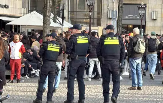 Galatasaray Taraftarları Amsterdam'da Coştu