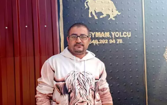 Yılanı İle 'Ölümle Dans' Eden Emekli