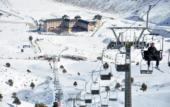 Davraz Kayak Merkezi'nde Kar Makineleriyle Sezon Uzatılacak