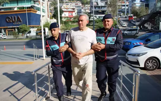 Alanya'da Boşanma Kavgasında Bıçaklı Saldırı