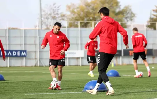 Sivasspor Manisa FK Maçına Hazırlanıyor