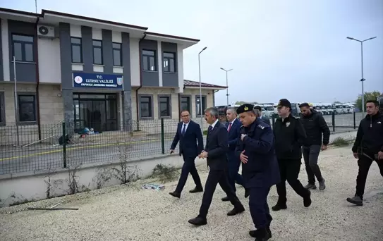 Edirne Valisi, Dr. Sadık Ahmet'in Ailesini Kabul Etti