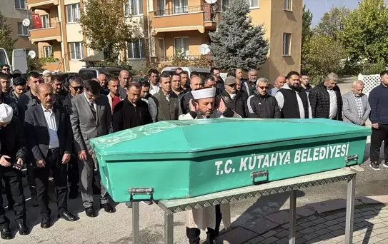 Efsane Antrenör Hilmi Pekünlü'nün Cenazesi Defnedildi