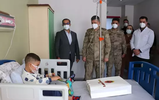 Jandarma Çocuklara Moral Verdi