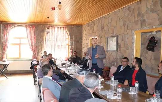 Durali Baki Hakkari'de Sendika Üyeleriyle Buluştu