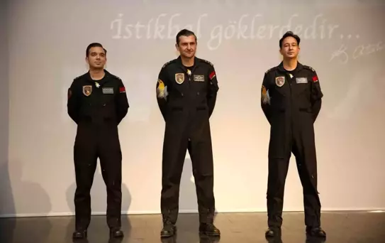 SOLOTÜRK Pilotları ESOGÜ'de Öğrencilerle Buluştu