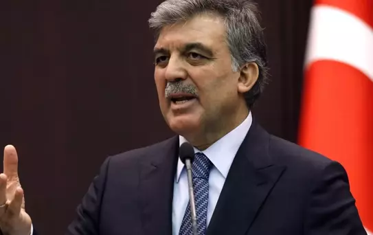 Abdullah Gül'den dikkat çeken İngilizce paylaşım