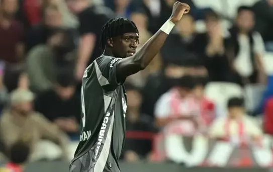 Beşiktaş, milli ara öncesi Antalyaspor engelini 3 golle geçti