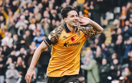 Enis Destan'ın da siftah yaptığı 5 gollü maçta Hull City galibiyete uzandı