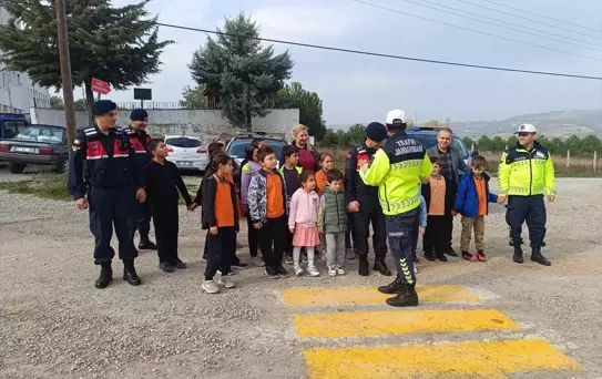Sinop'ta Öğrencilere Trafik Güvenliği Eğitimi