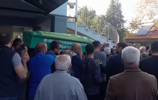 Traktör Kazasında Emekli Öğretmen Hayatını Kaybetti