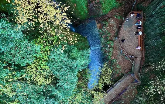 Aktaş Şelalesi Sonbahar Güzellikleriyle Doğaseverleri Bekliyor