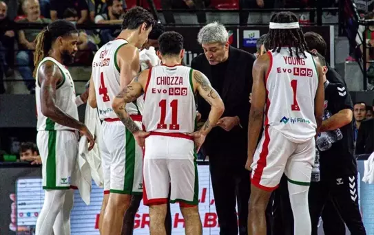 Karşıyaka'da Beşok ile yollar ayrıldı