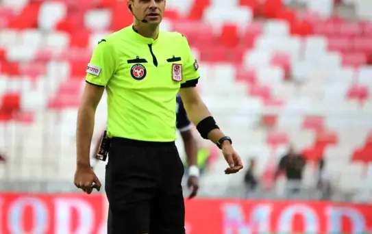 Kocaelispor-Galatasaray Maçında VAR Ali Şansalan