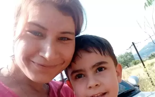 Denizli'de Traktör Kazası: Genç Kadın Hayatını Kaybetti