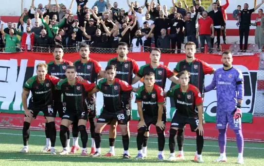 Karşıyaka ve Ayvalıkgücü Belediyespor Golsüz Beraberlik Elde Etti