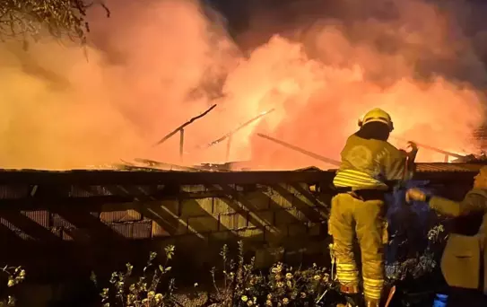 Manisa'da Yangın: Bir Ev Kullanılamaz Hale Geldi