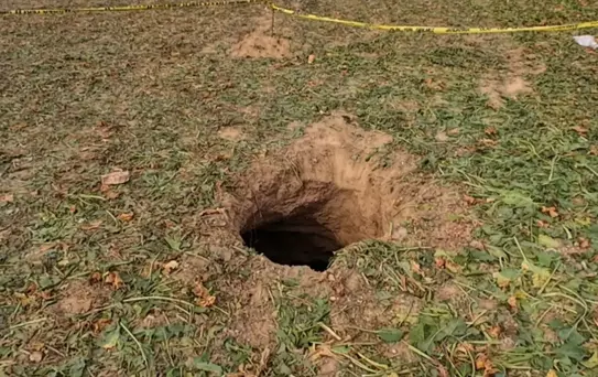 Sultanhanı'nda Obruk Oluştu