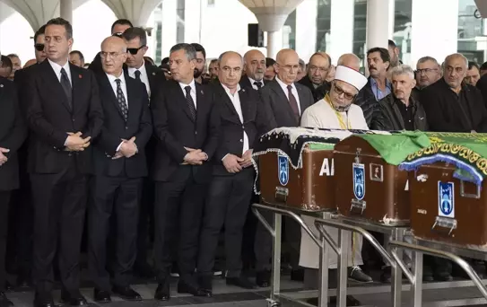 Özgür Özel, Ayşe Aydoğan'ın Cenaze Törenine Katıldı