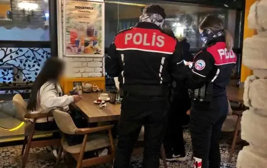 Emirdağ'da Huzur Denetimi: Silah ve Bıçak Ele Geçirildi