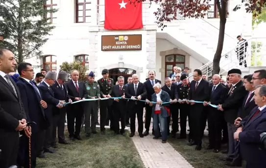 Konya Büyükşehir tarafından yenilenen Şehit Aileleri Derneği binasının açılışı dualarla yapıldı