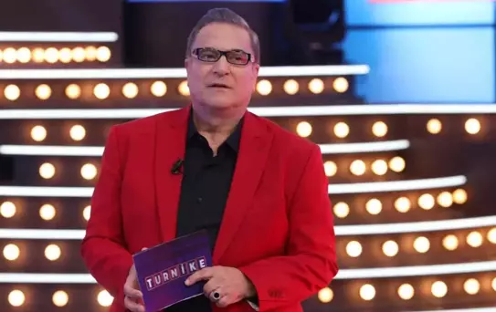 Mehmet Ali Erbil'den eşine canlı yayında sürpriz özür