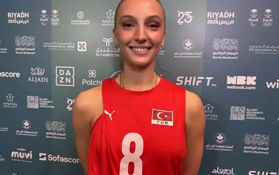 Kadın Voleybol Takımı Namağlup Şampiyon