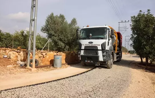 Silifke'de Asfaltlama Çalışmaları Devam Ediyor