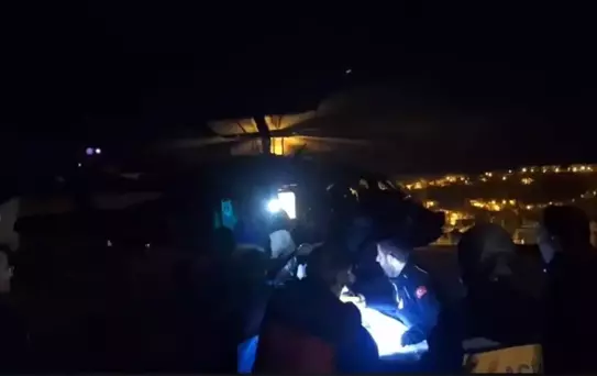 4 Metre Yükseklikten Düşen Genç Helikopterle Hastaneye Ulaştırıldı