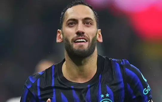 Hakan Çalhanoğlu'na büyük onur