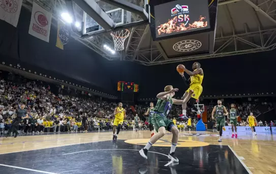 Unicaja Malaga, Mersin Spor'u Yendi