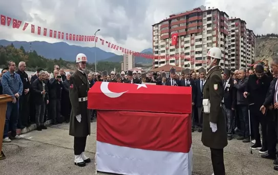 Cumhurbaşkanı Erdoğan, Şehit Astsubayın Babasını Arayarak Taziyede Bulundu