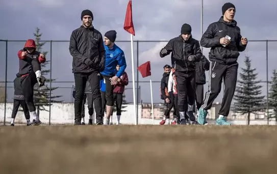 Kick Boks Milli Takımı, Dünya Şampiyonası için Erzurum'da Kamp Yapıyor