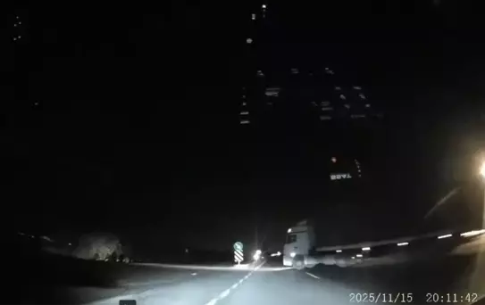 AK Partili milletvekilin ölümden döndüğü trafik kazası kamerada