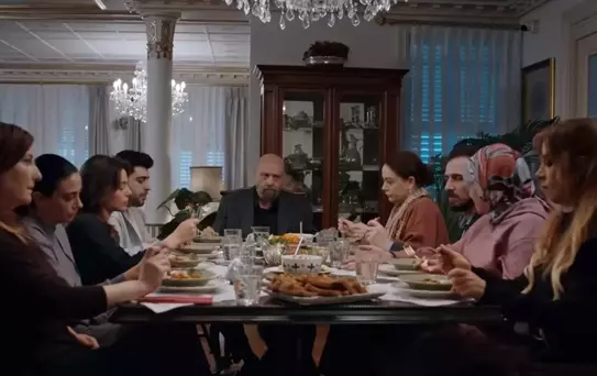 Kızılcık Şerbeti ile ilgili 'hijyen' iddiası: Sonuç alamayınca diziden ayrıldı