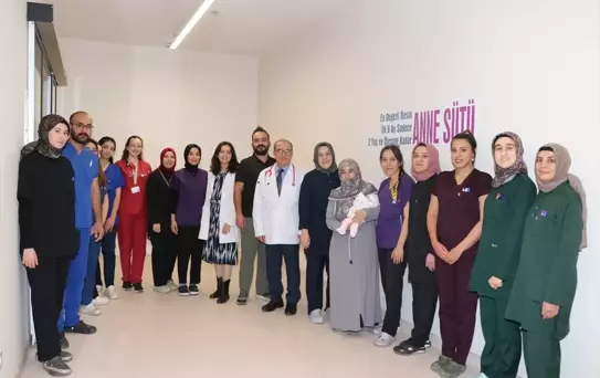 23 Haftalık Bebek Anne Kucağına Kavuştu