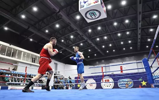 ÜNİLİG Boks Şampiyonası Bayburt'ta Başladı