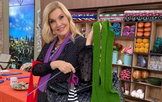 Derya Baykal yine yaptı yapacağını