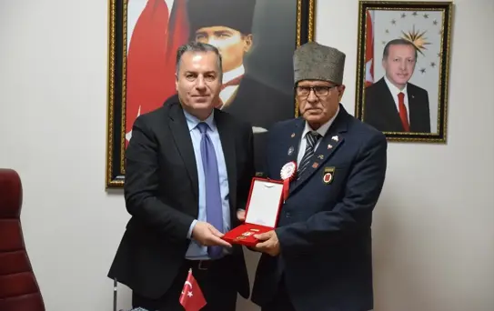 Manisalı Kıbrıs gazisi, 51 yıl sonra madalyasına kavuştu