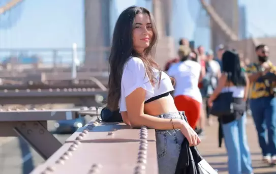 Tescilli güzelin yeni işi herkesi şaşırttı, kamera önünde olmayacak