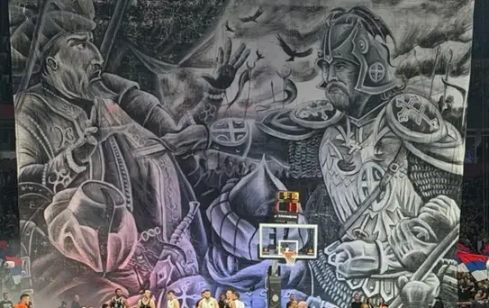 Partizan–Fenerbahçe maçında skandal pankart